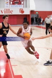 Basketball: TC Roberson at Hendersonville BRE_3394
