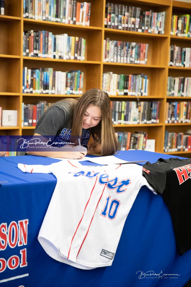 Signing Day Spring 2022_BRE_9345