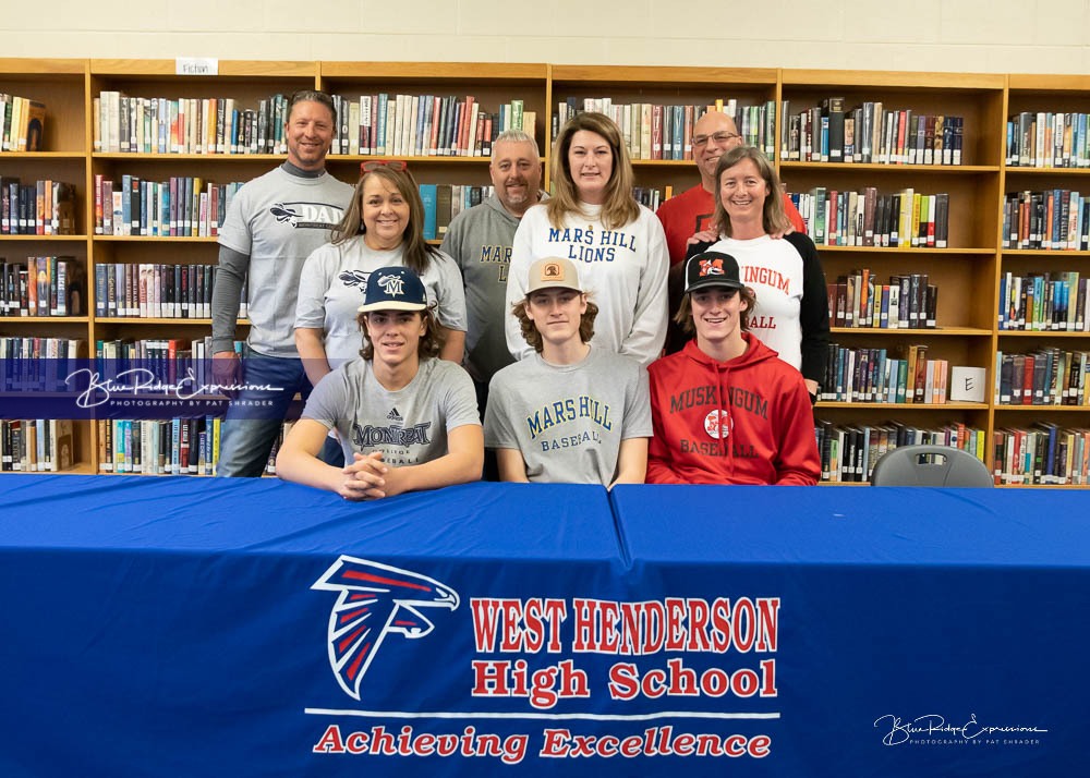 Signing Day Spring 2022_BRE_9579