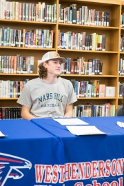 Signing Day Spring 2022_BRE_9352