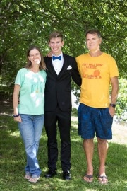 Reese Prom Friends (BRE_5808)
