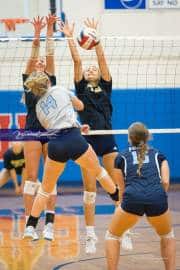Volleyball Scrimmage (BR3_6399)