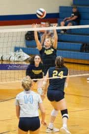 Volleyball Scrimmage (BR3_6748)
